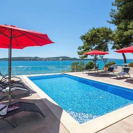 טרוגיר Gem Of The Sea Luxury Beach Apartment With Brand New Heating Infinity Pool מראה חיצוני תמונה