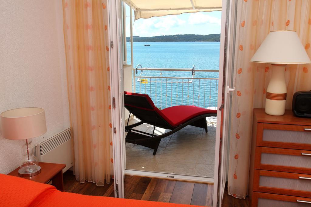 טרוגיר Gem Of The Sea Luxury Beach Apartment With Brand New Heating Infinity Pool מראה חיצוני תמונה
