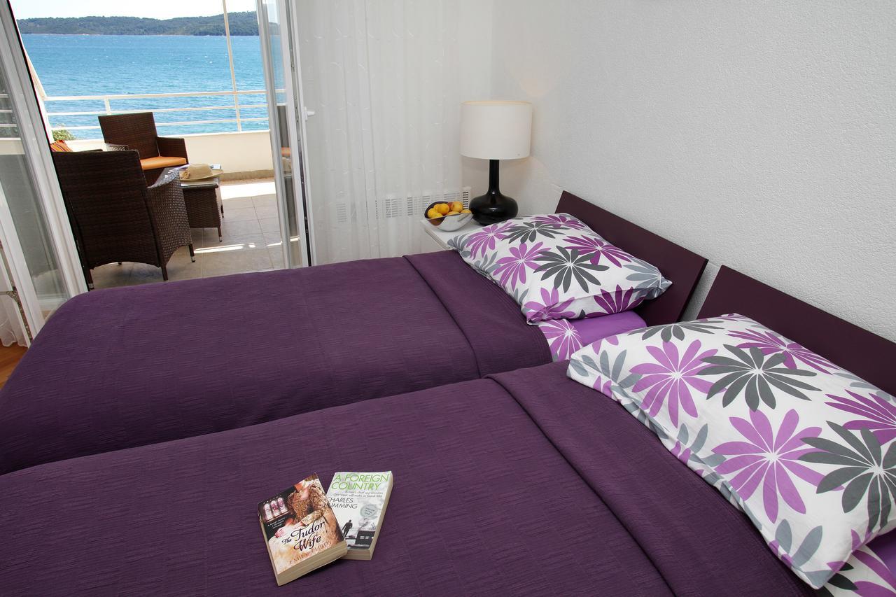 טרוגיר Gem Of The Sea Luxury Beach Apartment With Brand New Heating Infinity Pool מראה חיצוני תמונה