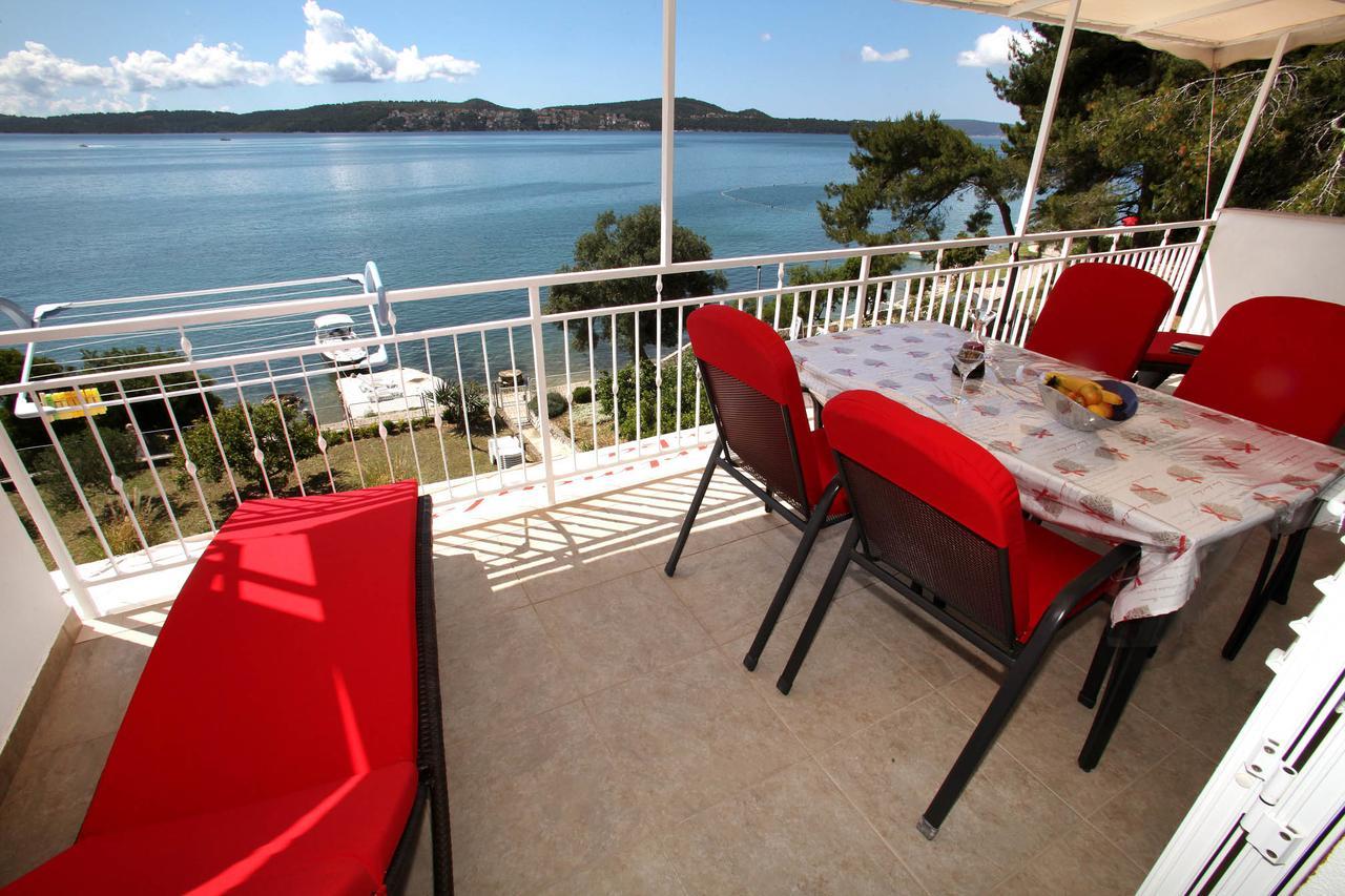 טרוגיר Gem Of The Sea Luxury Beach Apartment With Brand New Heating Infinity Pool מראה חיצוני תמונה